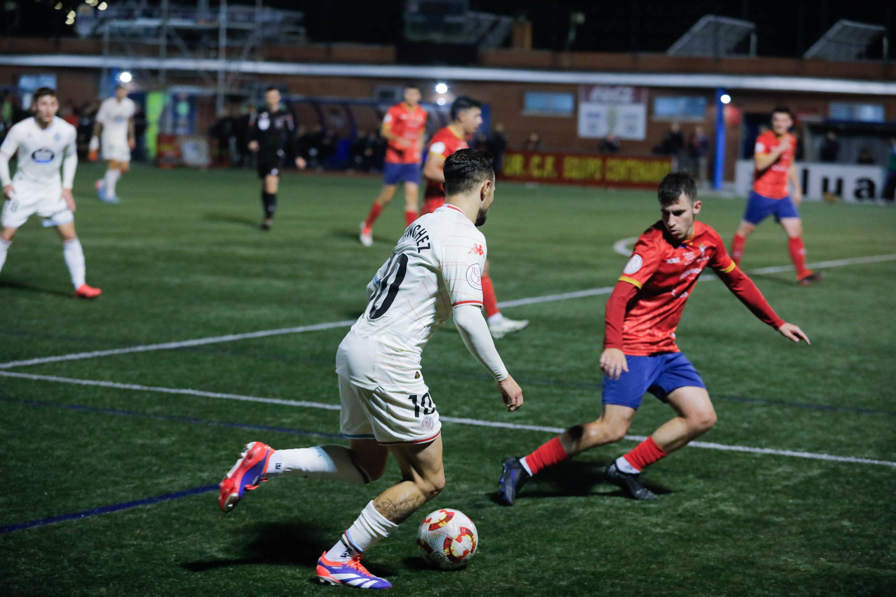 El estreno copero del Real Valladolid en Oviedo, en imágenes