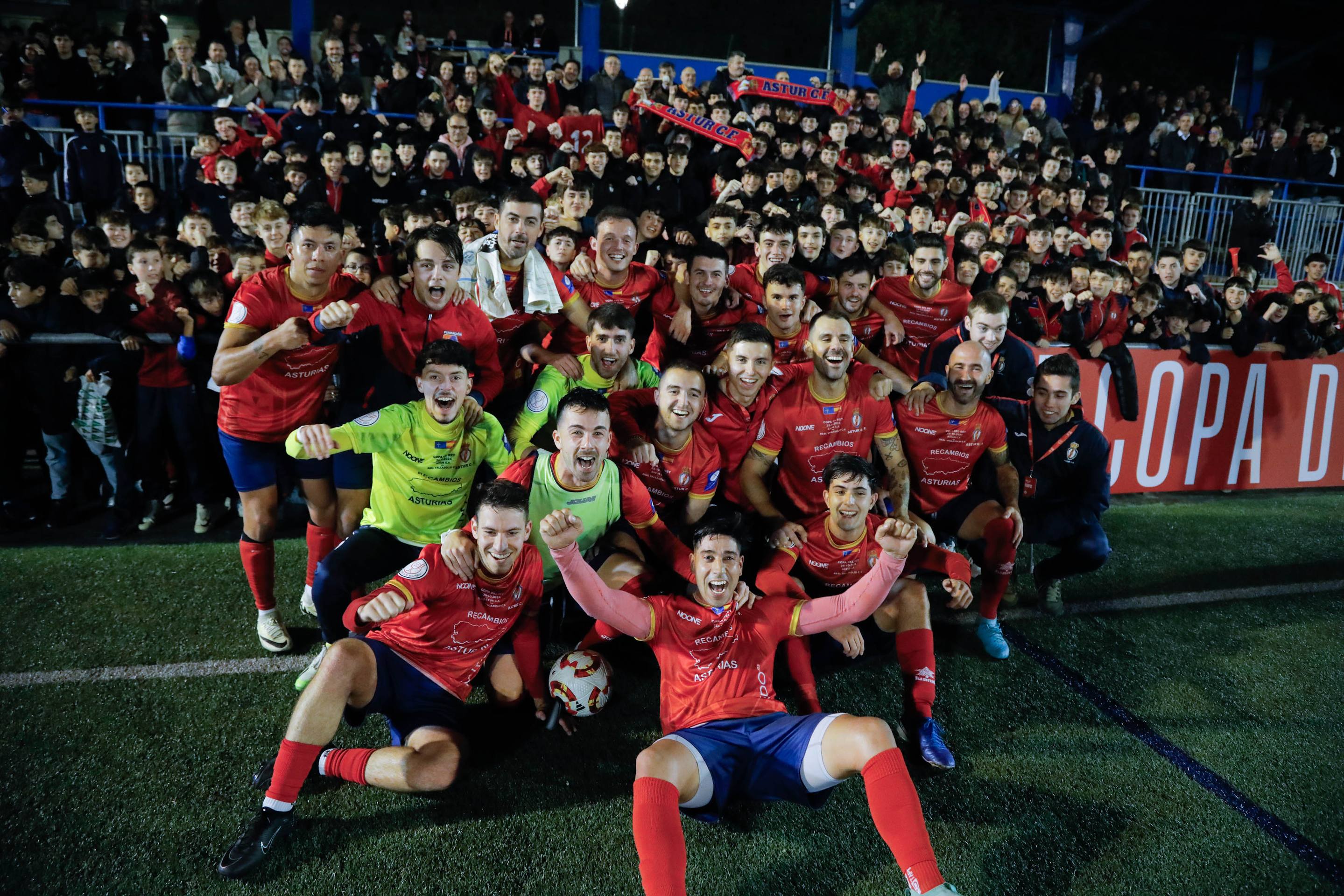 El estreno copero del Real Valladolid en Oviedo, en imágenes