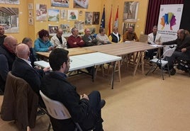 Reunión de alcaldes de Palencia y Burgos celebrada en Frómista.