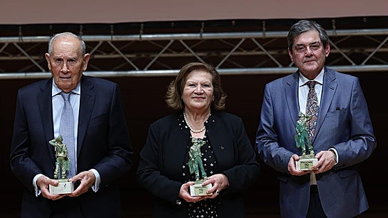 Protos, Fundación Personas y el Teatro Calderón reciben los premios de El Norte