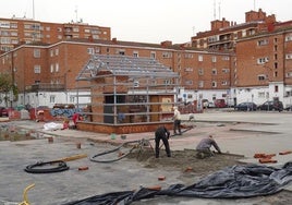 Urbanización del entorno de la plaza y el aparcamiento subterráneo entre las calles Romojaro y Amor de Dios, en el barrio del Hospital