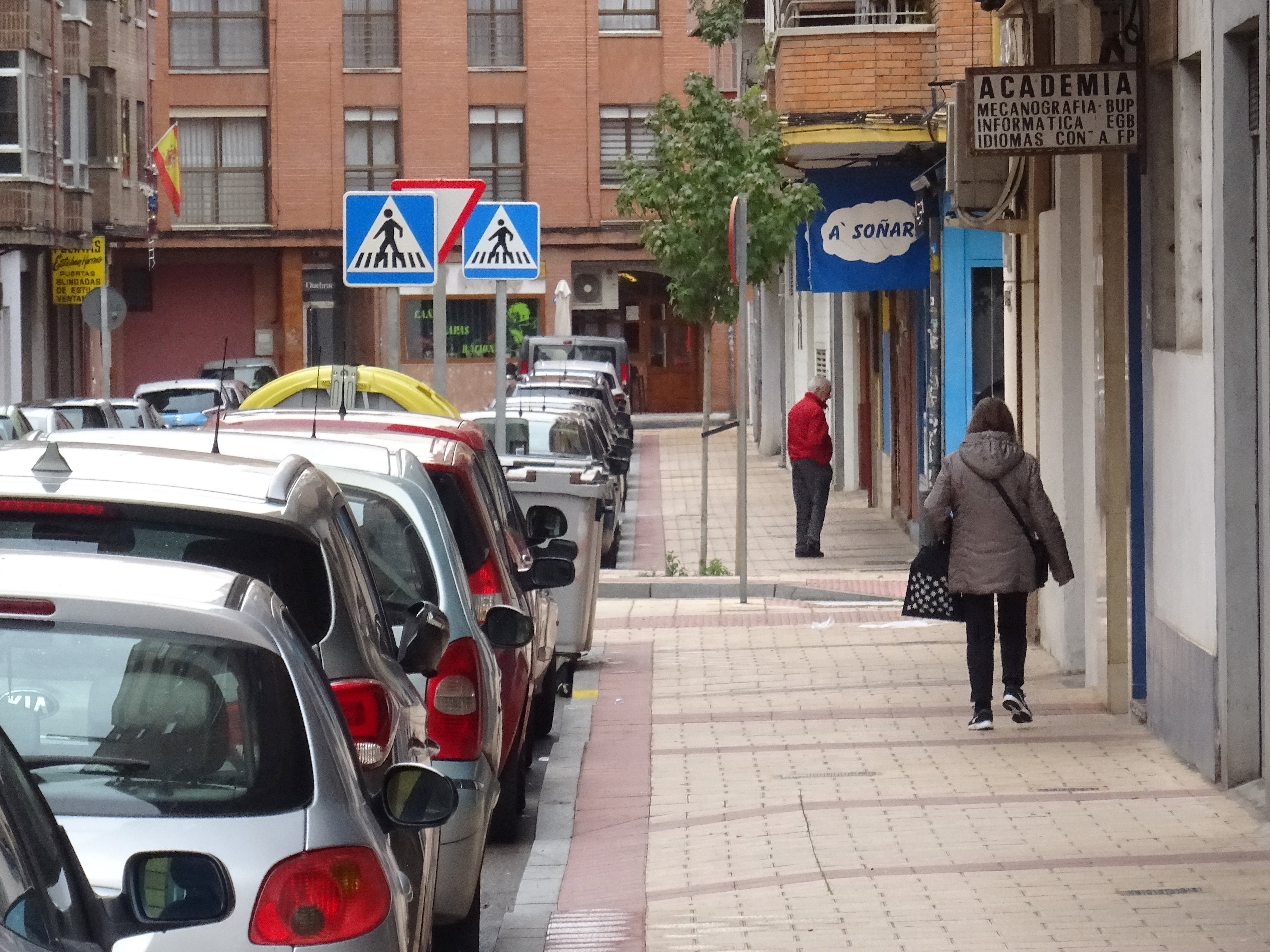 Aceras adoquinadas en la calle Quebrada.