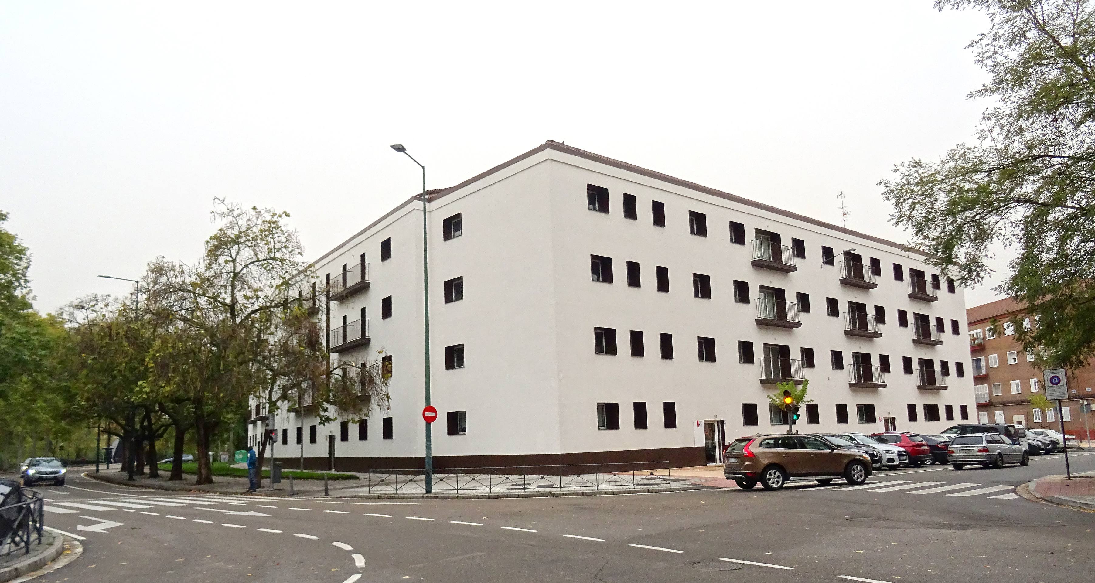 Así luce la nueva Plaza del coronel Manuel López Muñoz sin la valla del antiguo cuartel