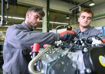 Las altas y bajas de los alumnos de FP obligan a la Junta a gastar 3,5 millones en dos años