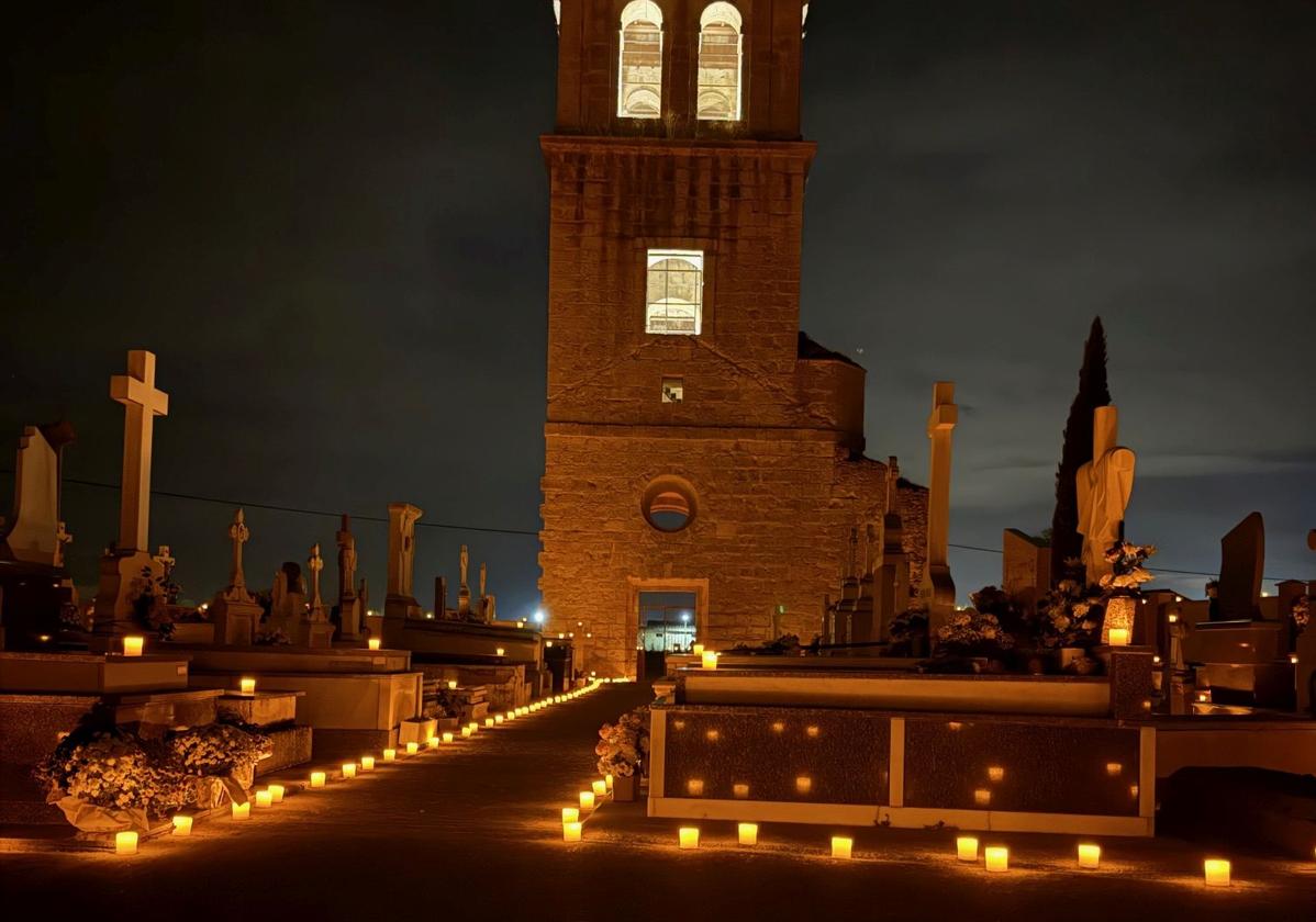 El camposanto iluminado con las luces LED