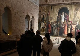 Una de las visitas guiadas llevadas a cabo en el Alcázar de Segovia por el programa 'Tiempo de Ánimas'.