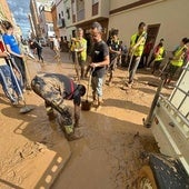 Cinco bomberos de Segovia trabajan ya en labores de limpieza y rastreo en Alcudia