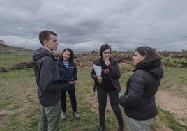 Visita dentro del programa de compostaje municipal de restos vegetales de la Diputación.