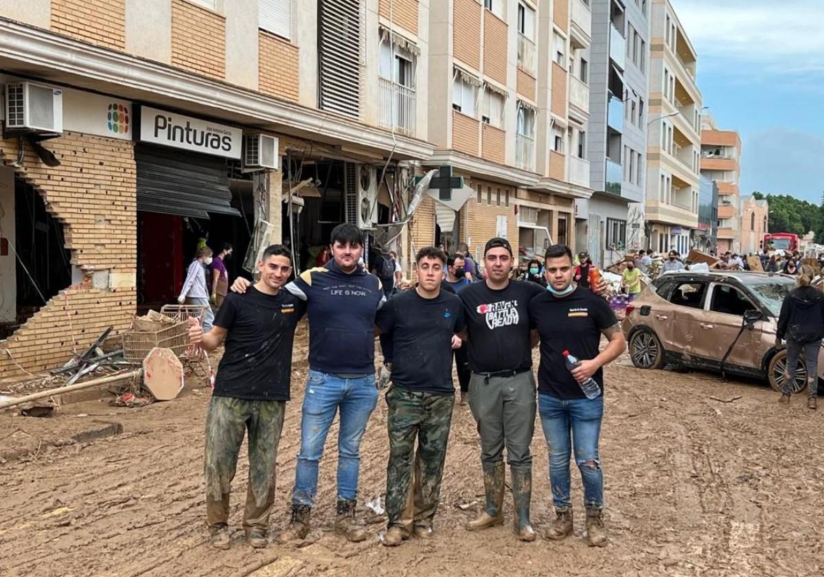 Luis Antonio, Marco, Adrián, Carlos y Álvaro el domingo por la mañana en Picaña