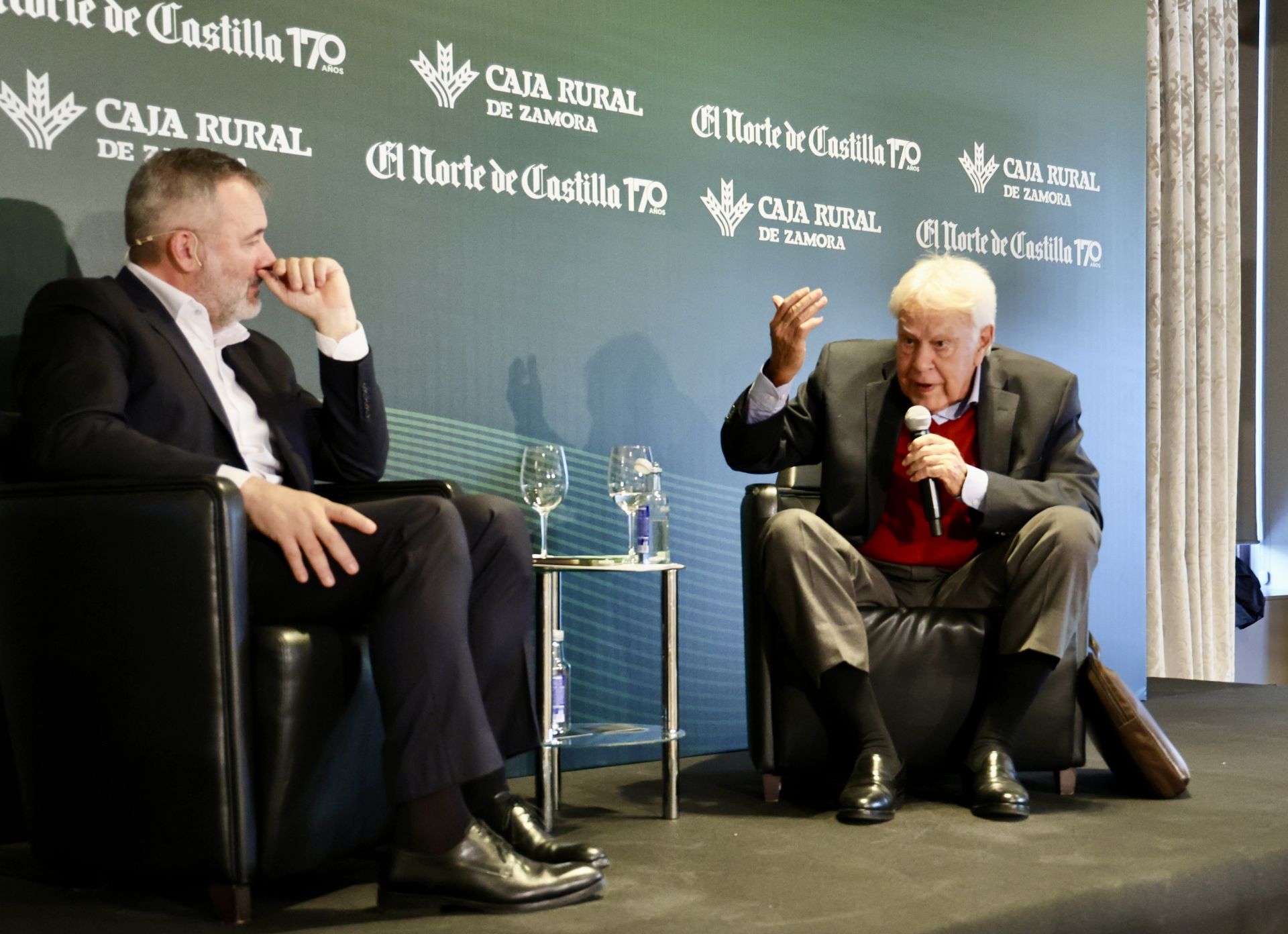 Las imágenes del encuentro con Felipe González organizado por El Norte de Castilla