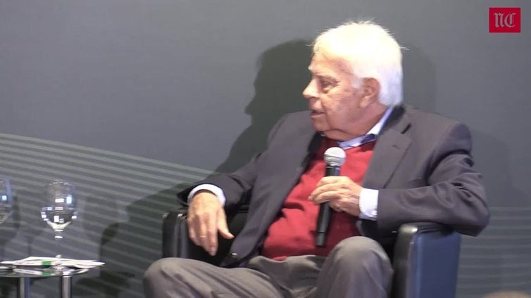 Felipe González asegura que "no pactaría con bildu" y es partidario de reformar la Constitución