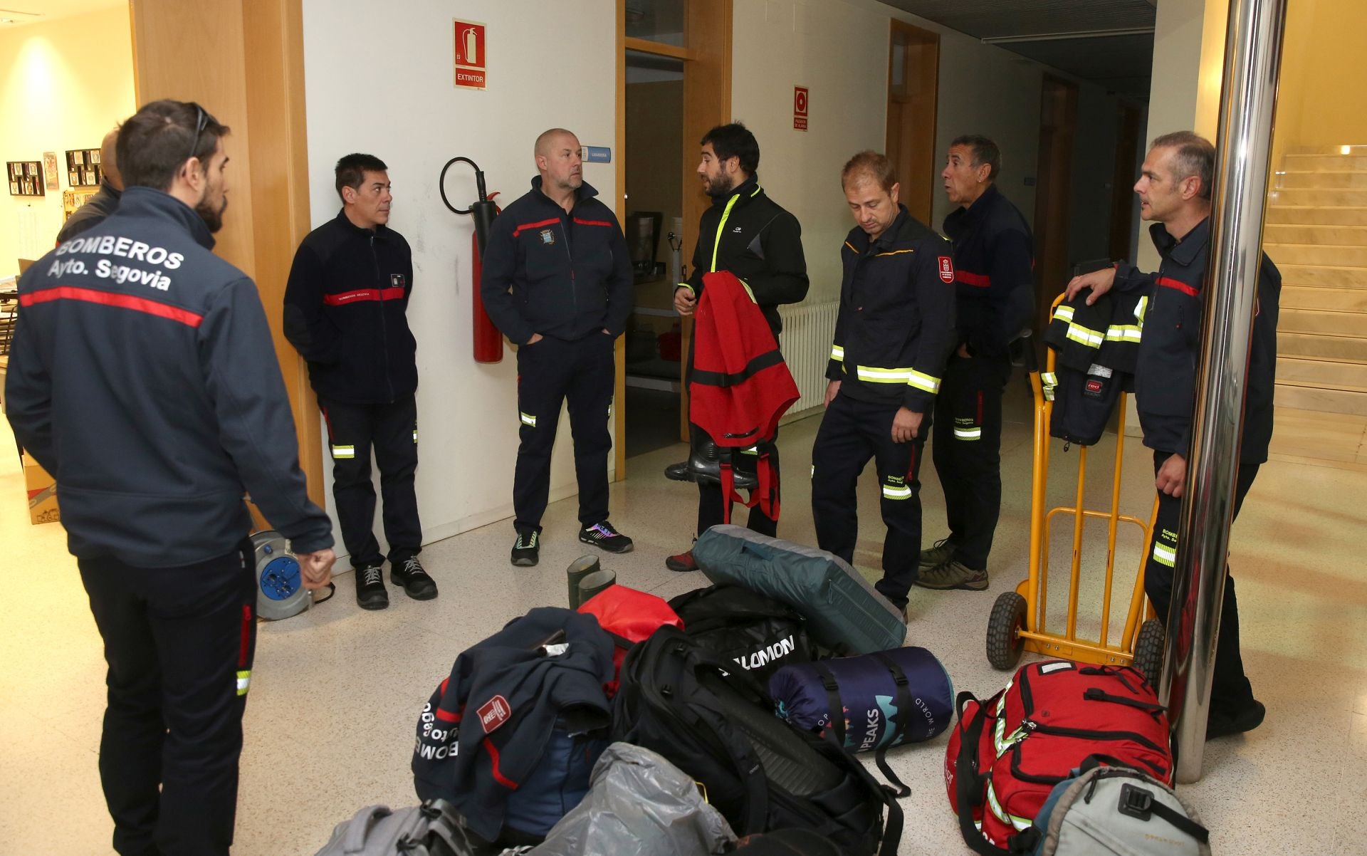 Un nuevo equipo de bomberos de Segovia parte para Valencia