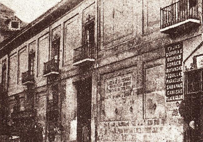 Casa de las Aldabas.