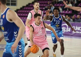 Hoover, máximo anotador del UEMC Real Valladolid, en el encuentro de Copa ante el Caja Rural Zamora.