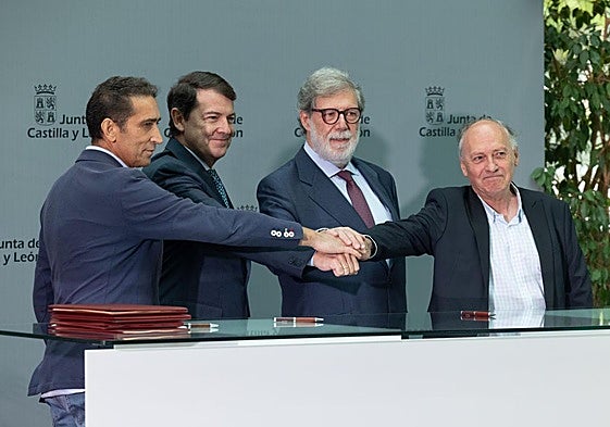 Vuelta al carril democrático