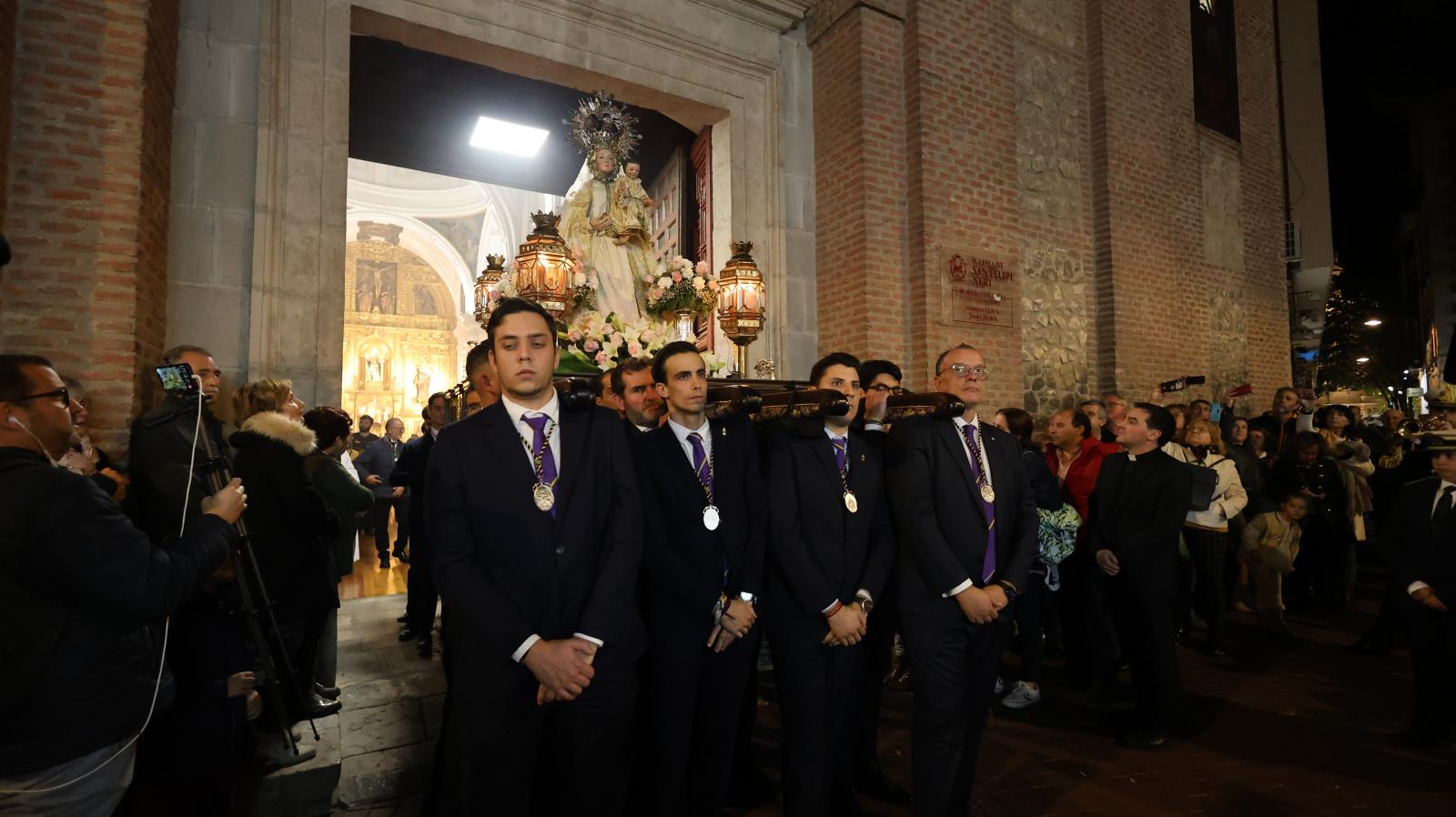 Salida procesional de la Iglesia de El Rosarillo tras cuatro décadas de clausura.