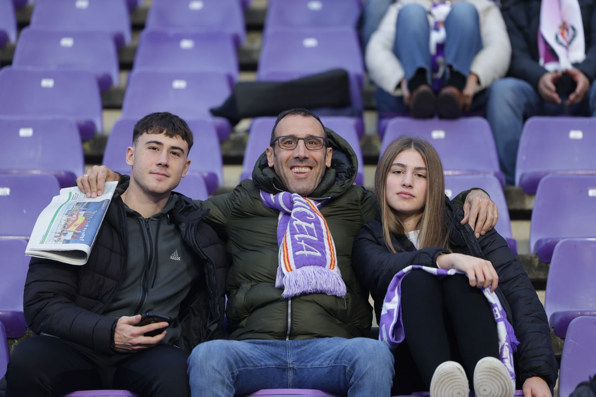 Búscate en la grada del estadio José Zorrilla (1/4)