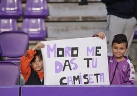 Búscate en la grada del estadio José Zorrilla (2/4)