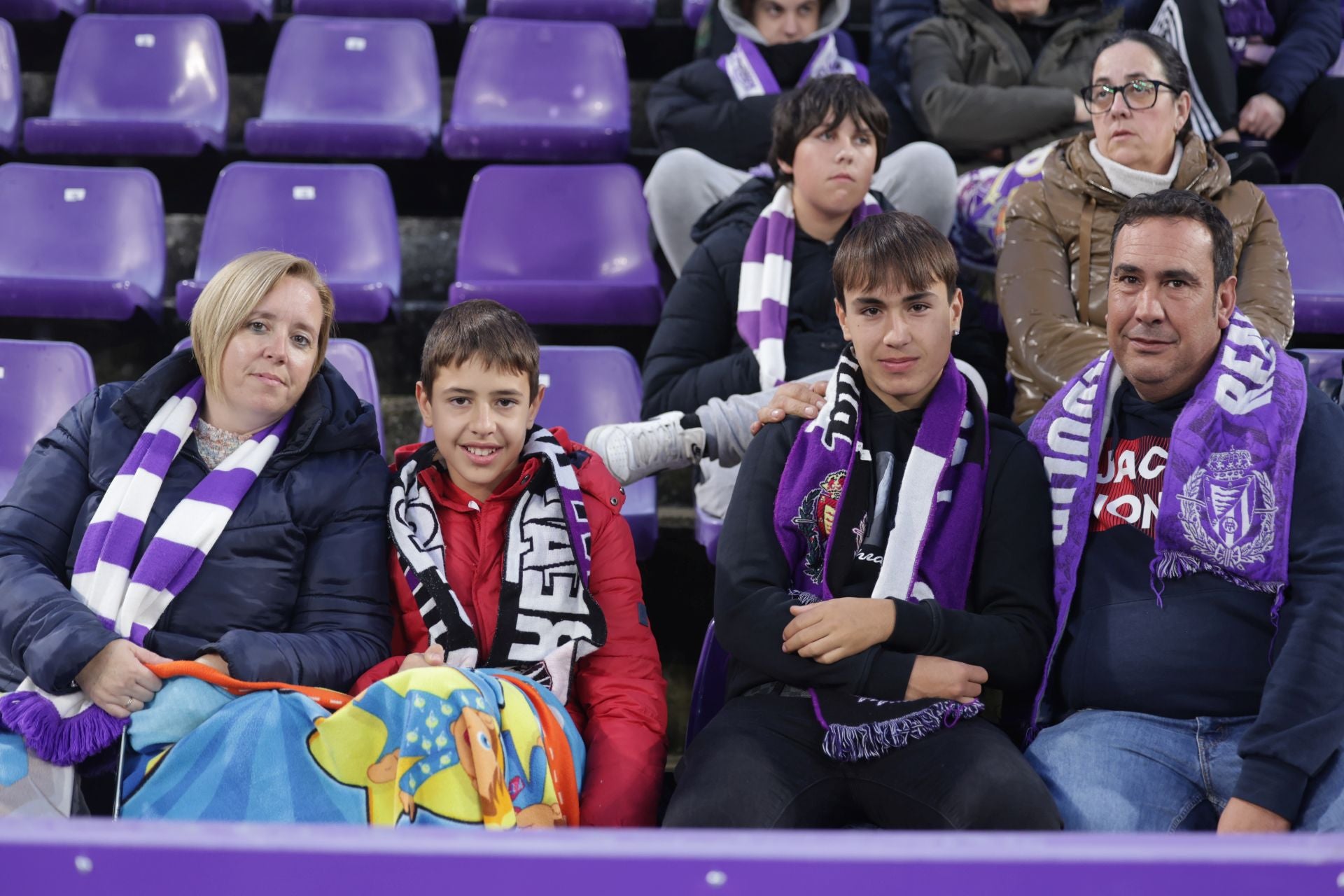 Búscate en la grada del estadio José Zorrilla (4/4)