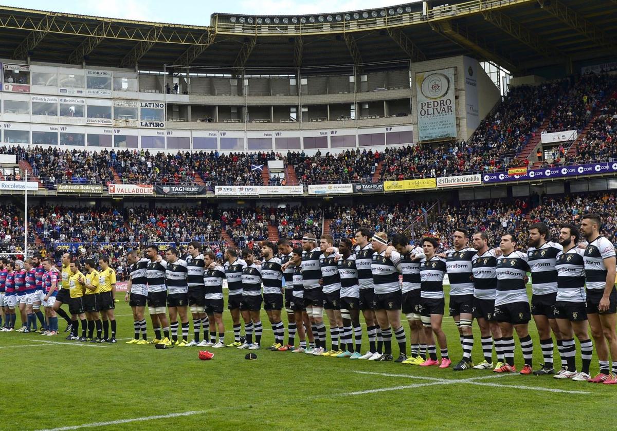 Jugadores del Chami y del VRAC en la final de Copa de 2016.