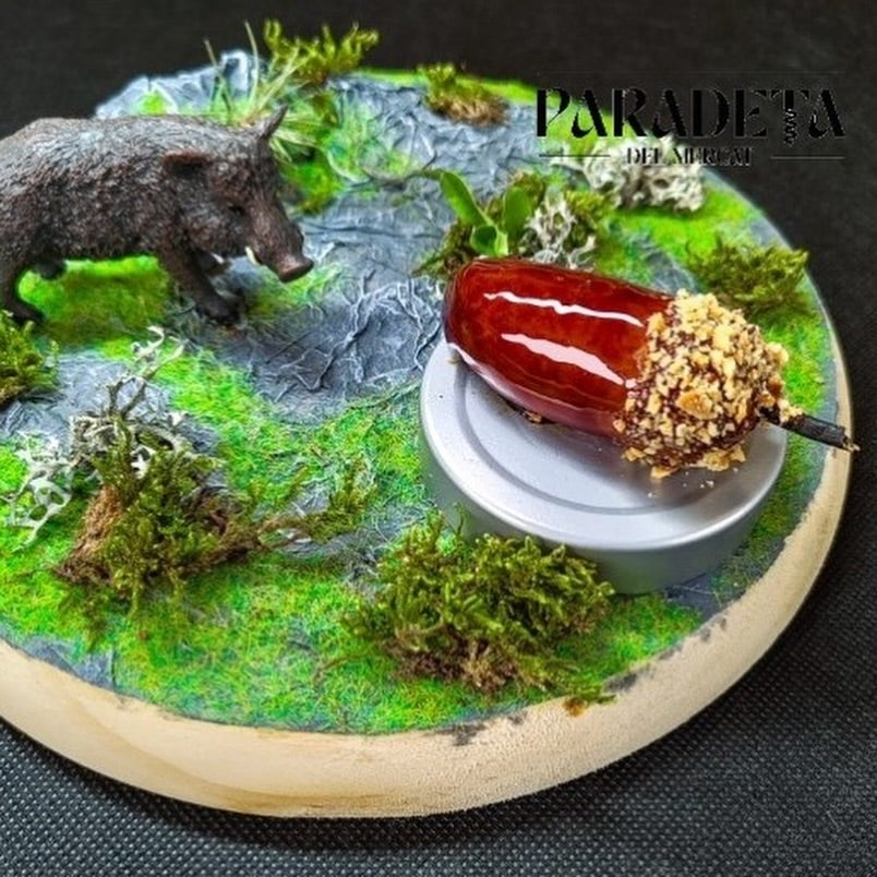 Este jabalí está a punto de caer en la 'CazaTrampa', el pincho ideado por Marcos Montagut de La Paradeta del Mercat (Lleida)