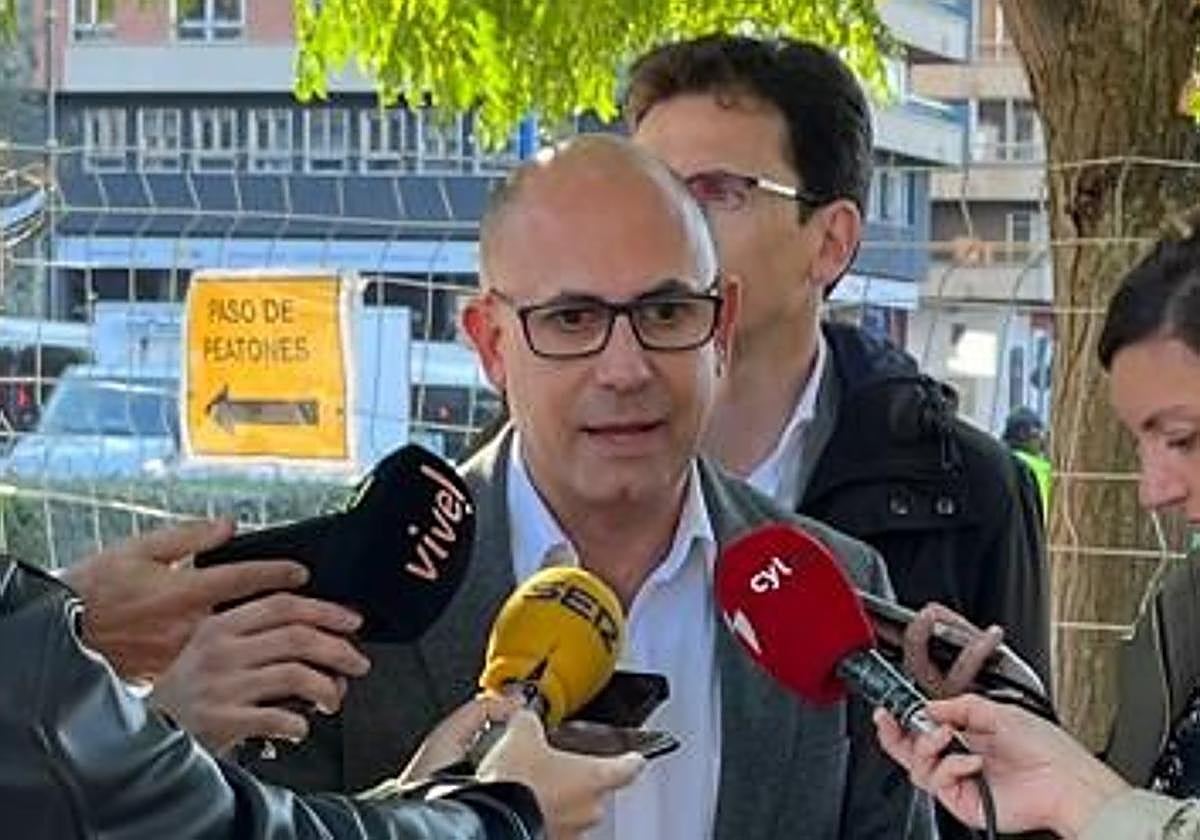 El concejal del PSOE Luis Vélez.