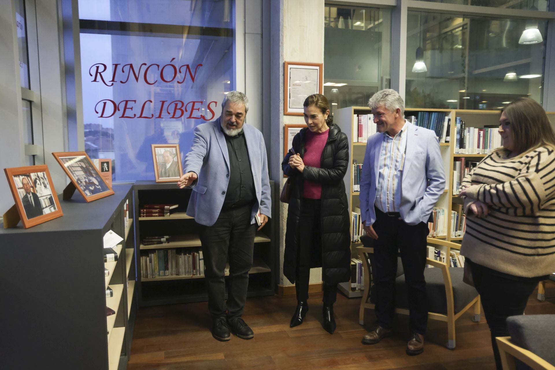 Carmen Posadas en el Aula de Cultura de Arroyo