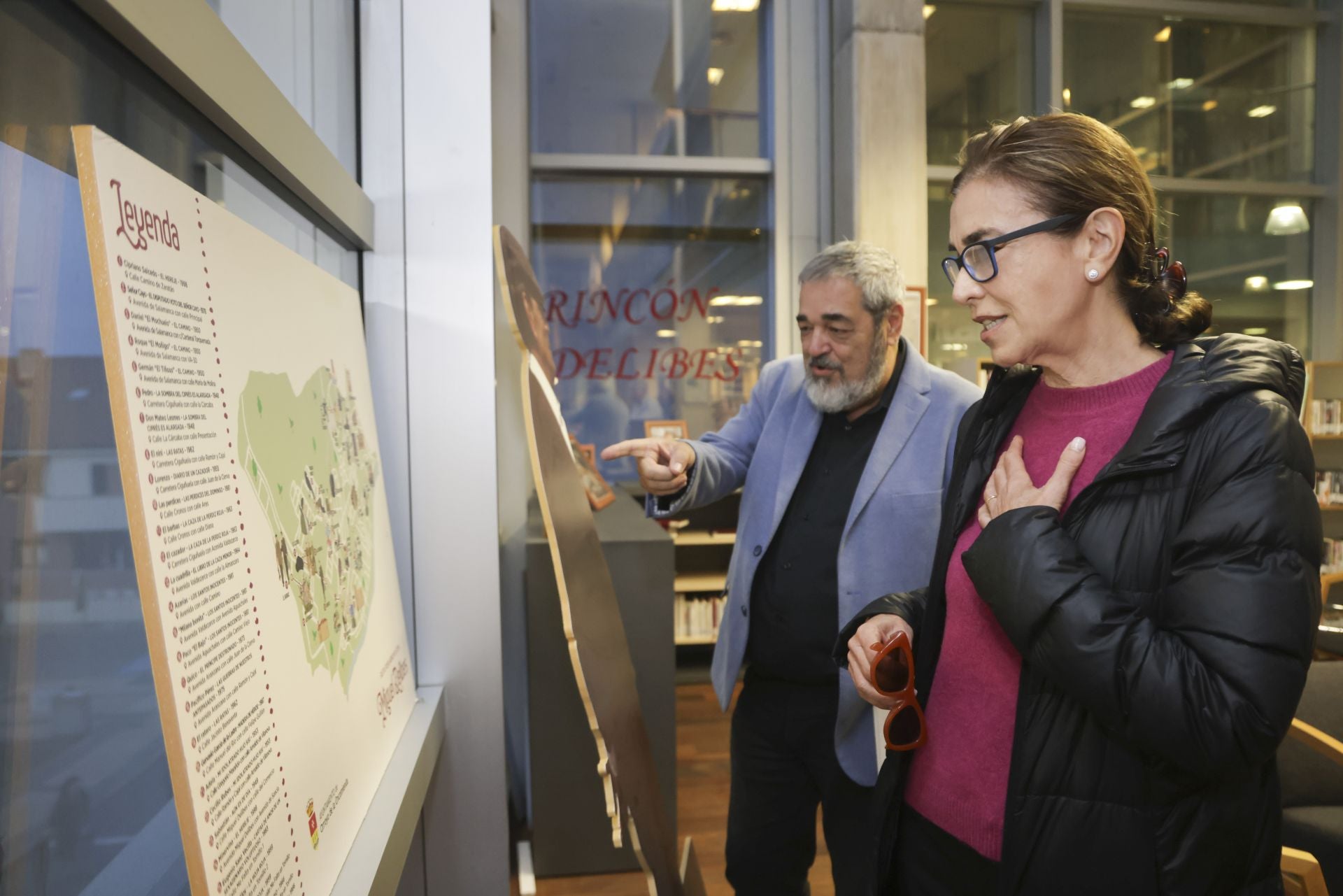 Carmen Posadas en el Aula de Cultura de Arroyo