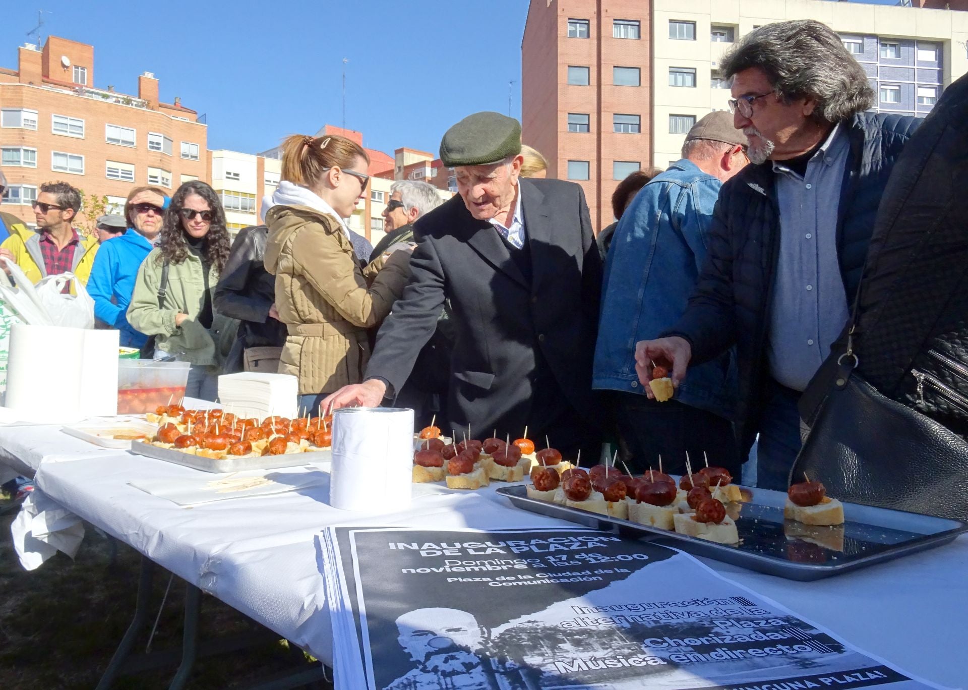 Las imágenes de la manifestación en contra de la plaza León de la Riva