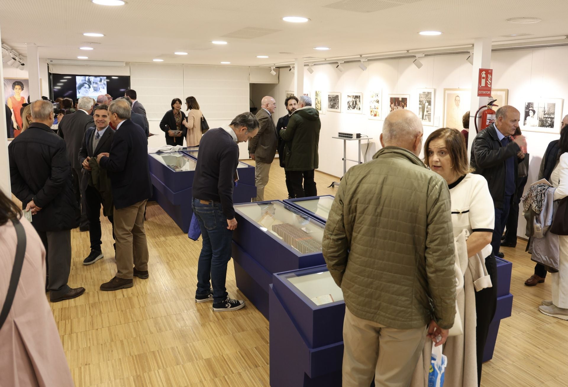 Exposición &#039;Ángeles, el equilibrio de Miguel Delibes&#039;, en el Pabellón de Cristal de Valladolid