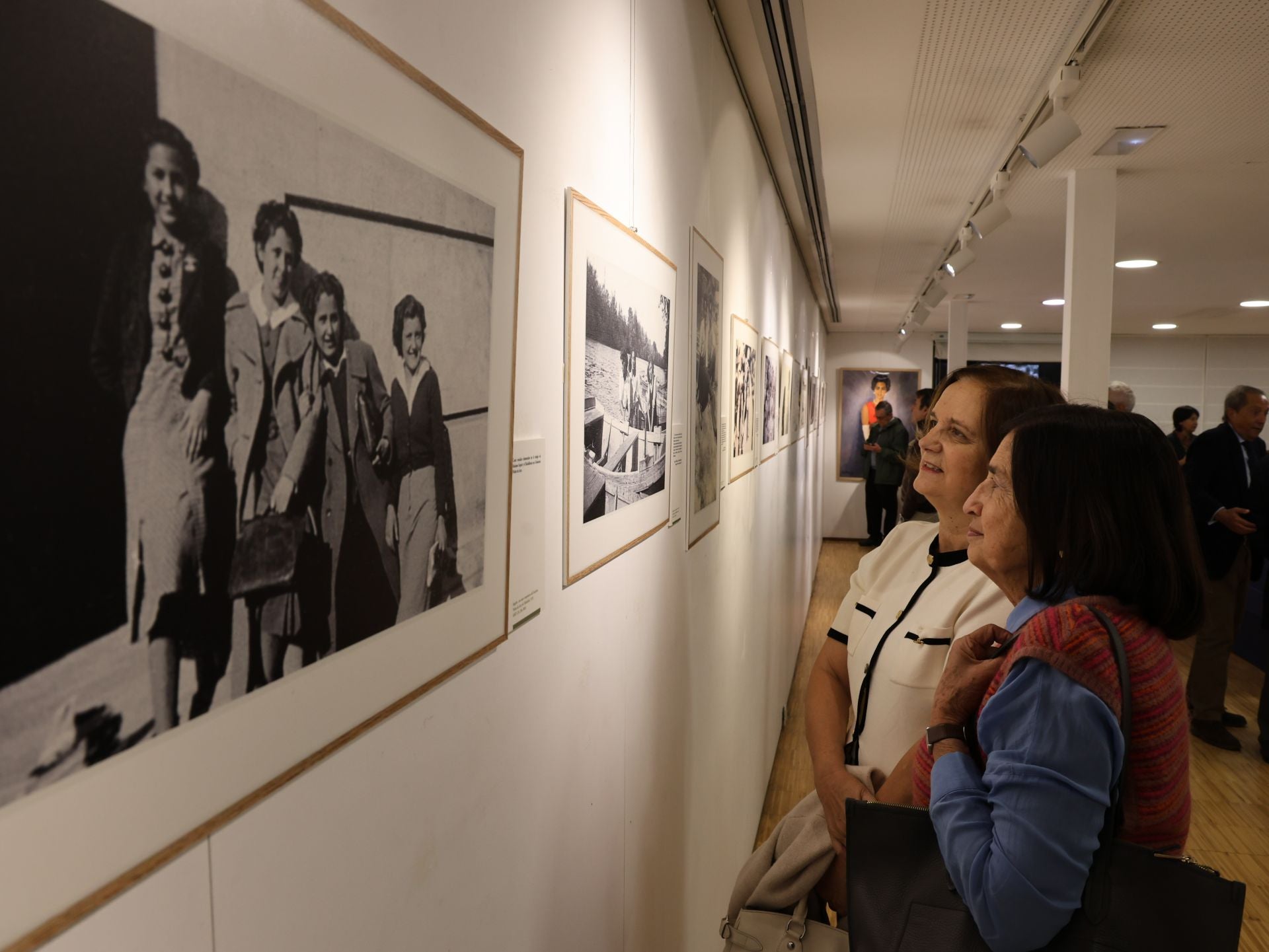 Exposición &#039;Ángeles, el equilibrio de Miguel Delibes&#039;, en el Pabellón de Cristal de Valladolid