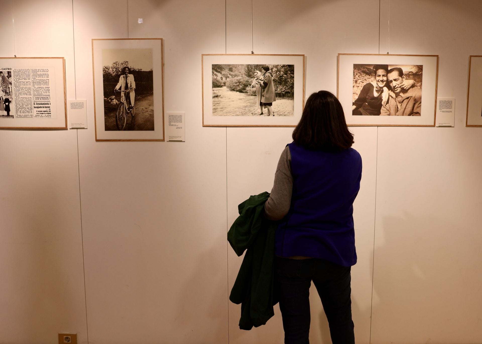 Exposición &#039;Ángeles, el equilibrio de Miguel Delibes&#039;, en el Pabellón de Cristal de Valladolid