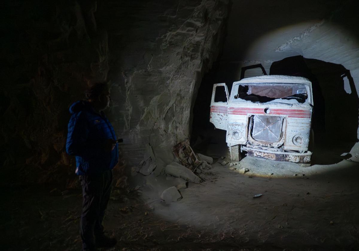 Un cambión abandonado en una de las galerías.