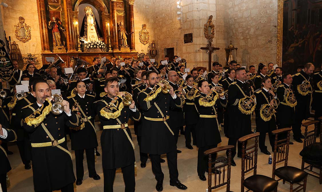 La Banda de la Santísima Trinidad celebra Santa Cecilia