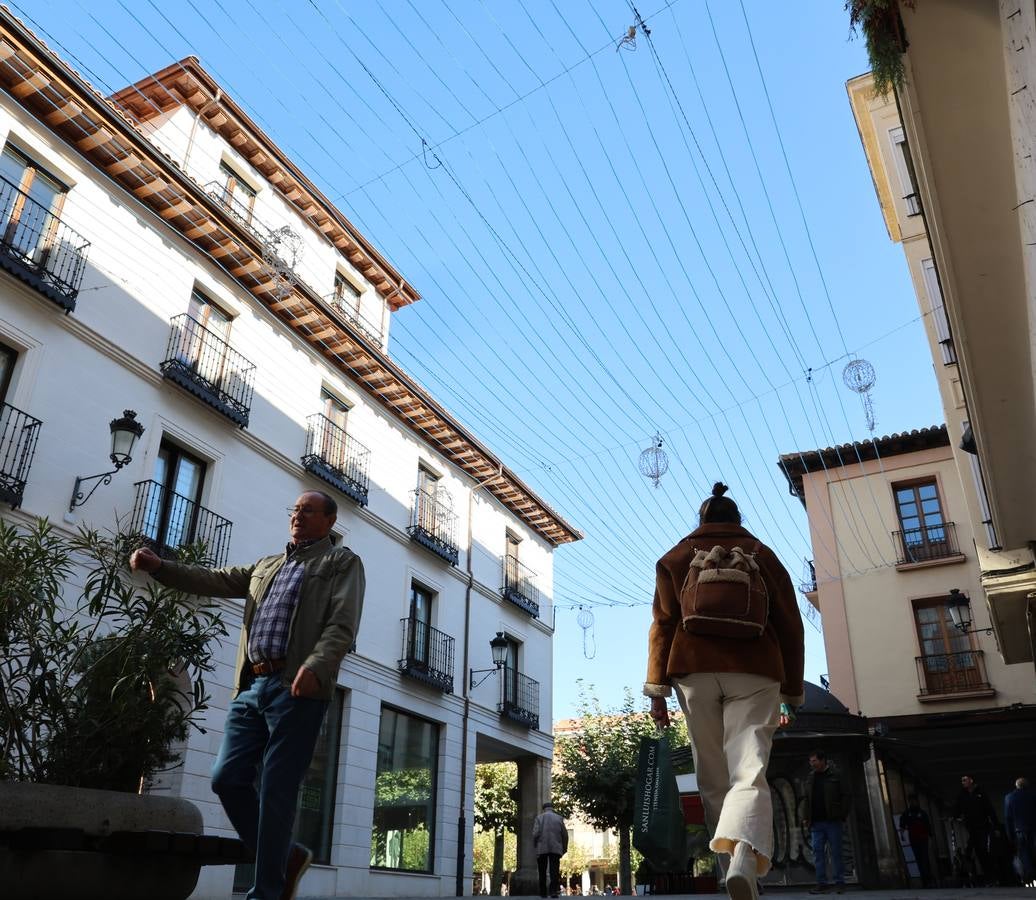 Así se preparan rotondas y rincones de Palencia para la Navidad