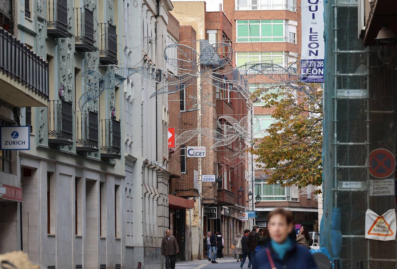 Así se preparan rotondas y rincones de Palencia para la Navidad