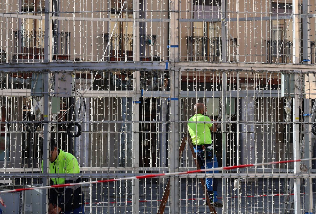 Así se preparan rotondas y rincones de Palencia para la Navidad