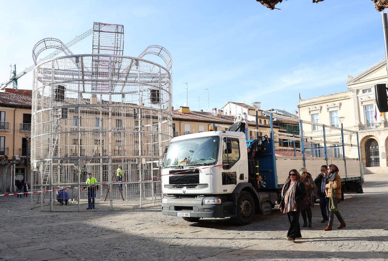 Así se preparan rotondas y rincones de Palencia para la Navidad