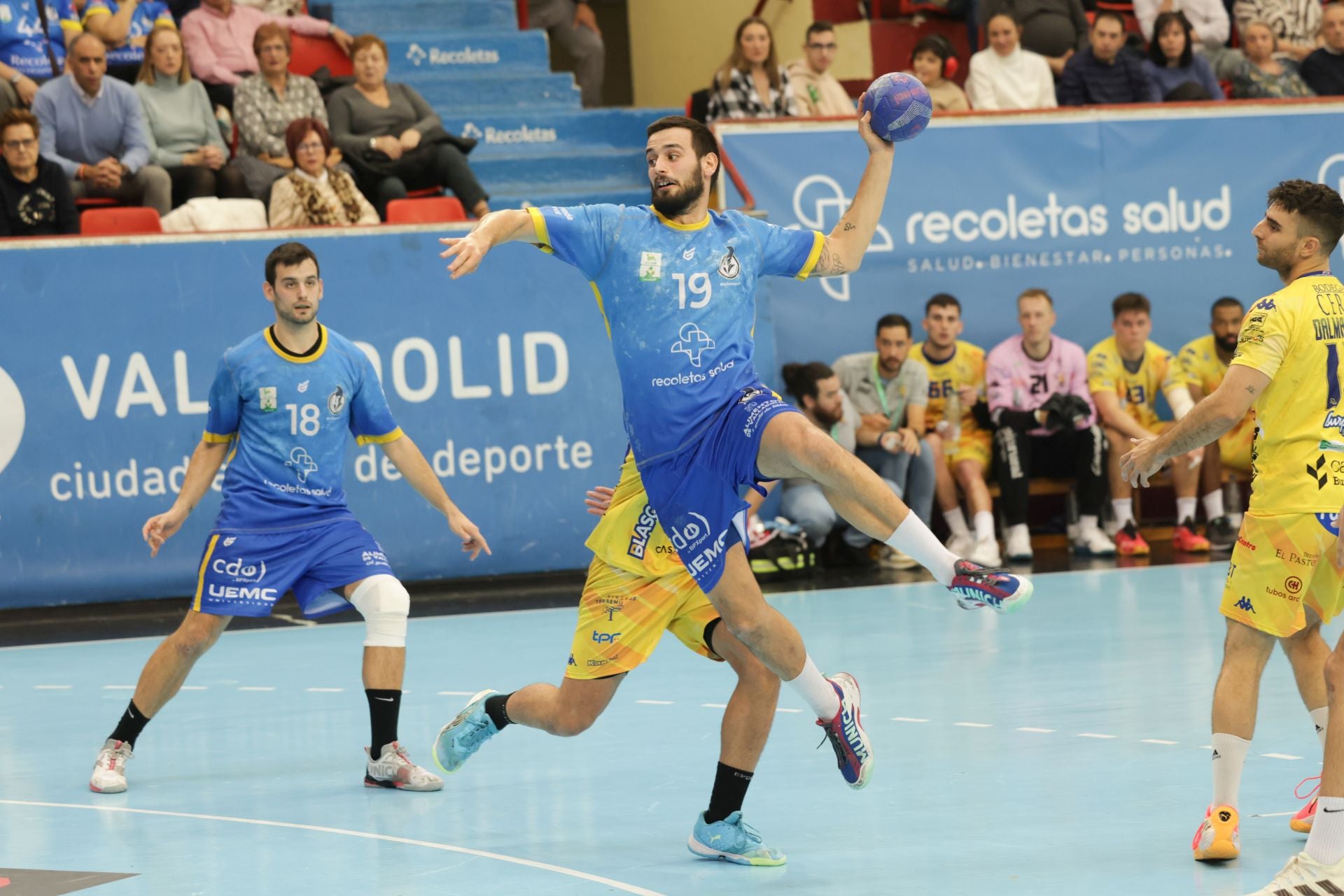 El partido del Recoletas Valladolid y el Tubos Aranda, en imágenes