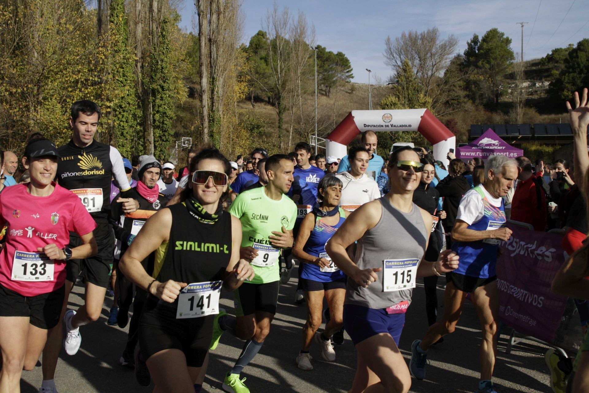 La carrera y marcha solidaria Bahabón, en imágenes