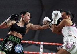 Imágenes del combate entre la vallisoletana Isa Rivero y la venezolana Erika Bolívar disputado este domingo en Valladolid