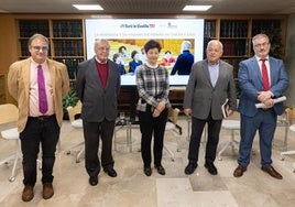 Raúl Sánchez (vicerrector de Internacionalización y Cooperación de la Universidad de Salamanca), José Manuel Ruiz (catedrático de Paleografía y Diplomática de la Universidad de Valladolid), Gregoria Cavero (catedrática de Historia Medieval en la Universidad de León), Gonzalo Santonja (consejero de Cultura, Turismo y Deporte de la Junta de Castilla y León) y Miguel Ángel Benito (presidente de AEECYL).