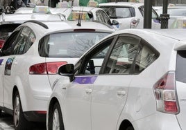 Imagen de archivo de taxis en Valladolid.