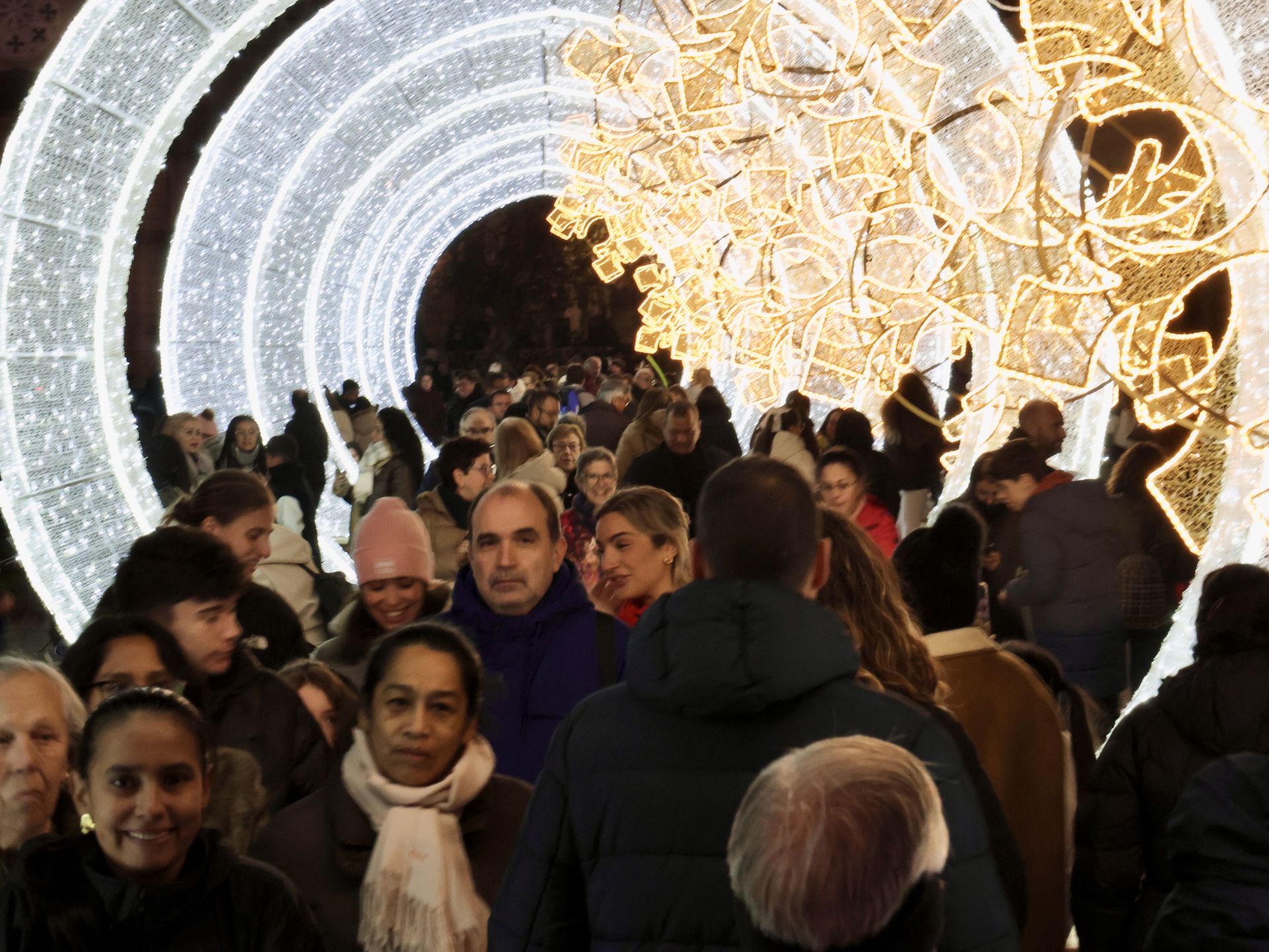 Un recorrido en imágenes por las luces de Navidad en Valladolid