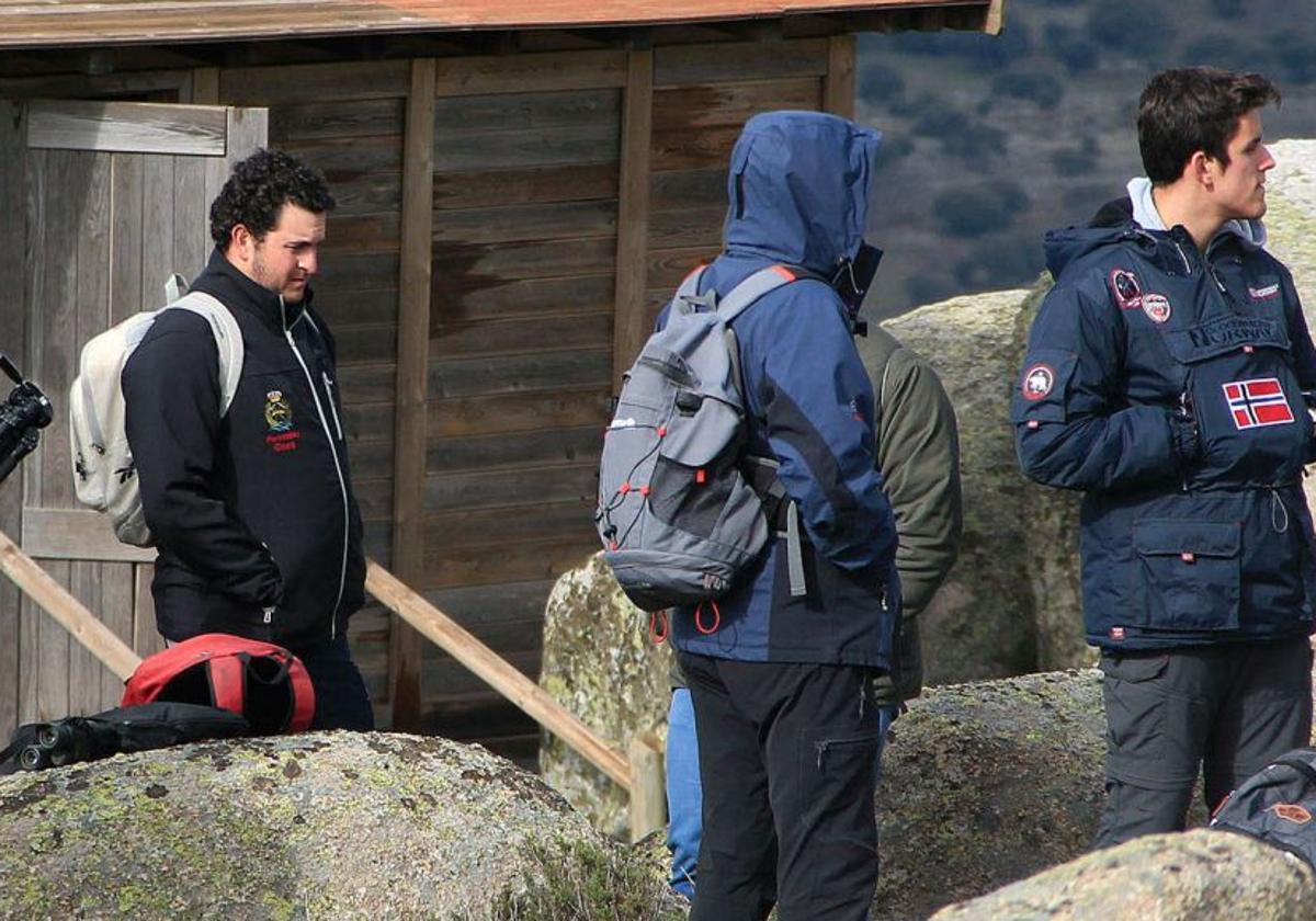 Actividad práctica en los estudios del centro de capacitación forestal de Coca.