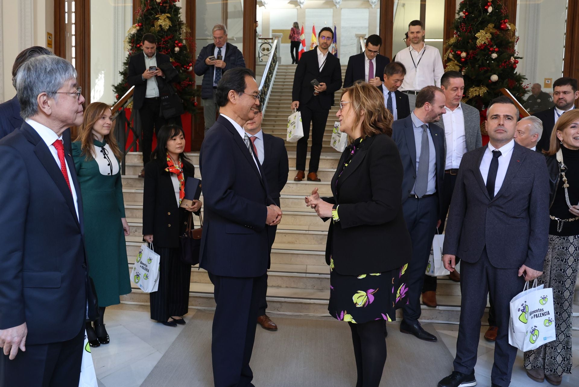 El embajador de Japón visita la Diputación de Palencia