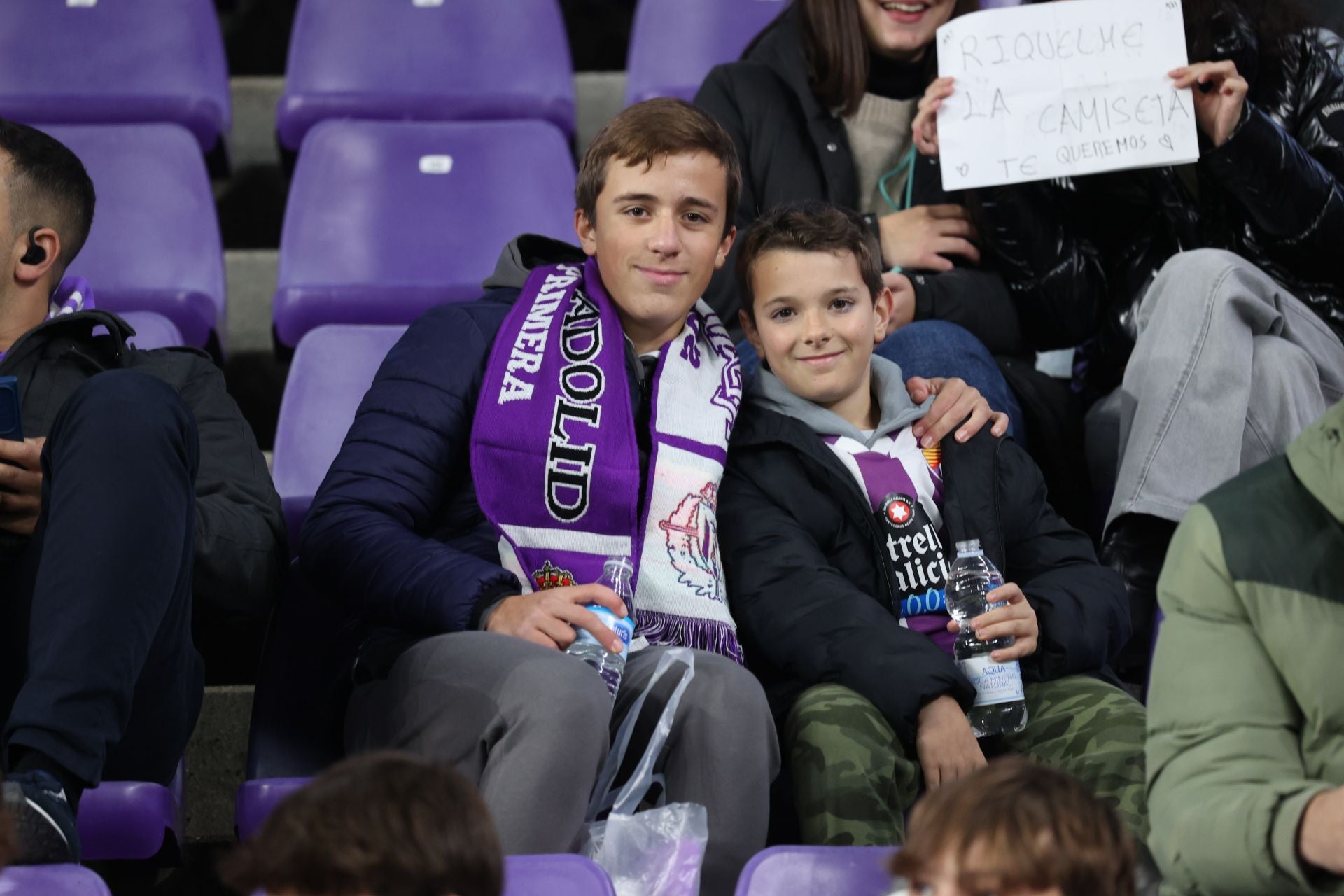 Búscate en la grada del estadio José Zorrilla (2/4)