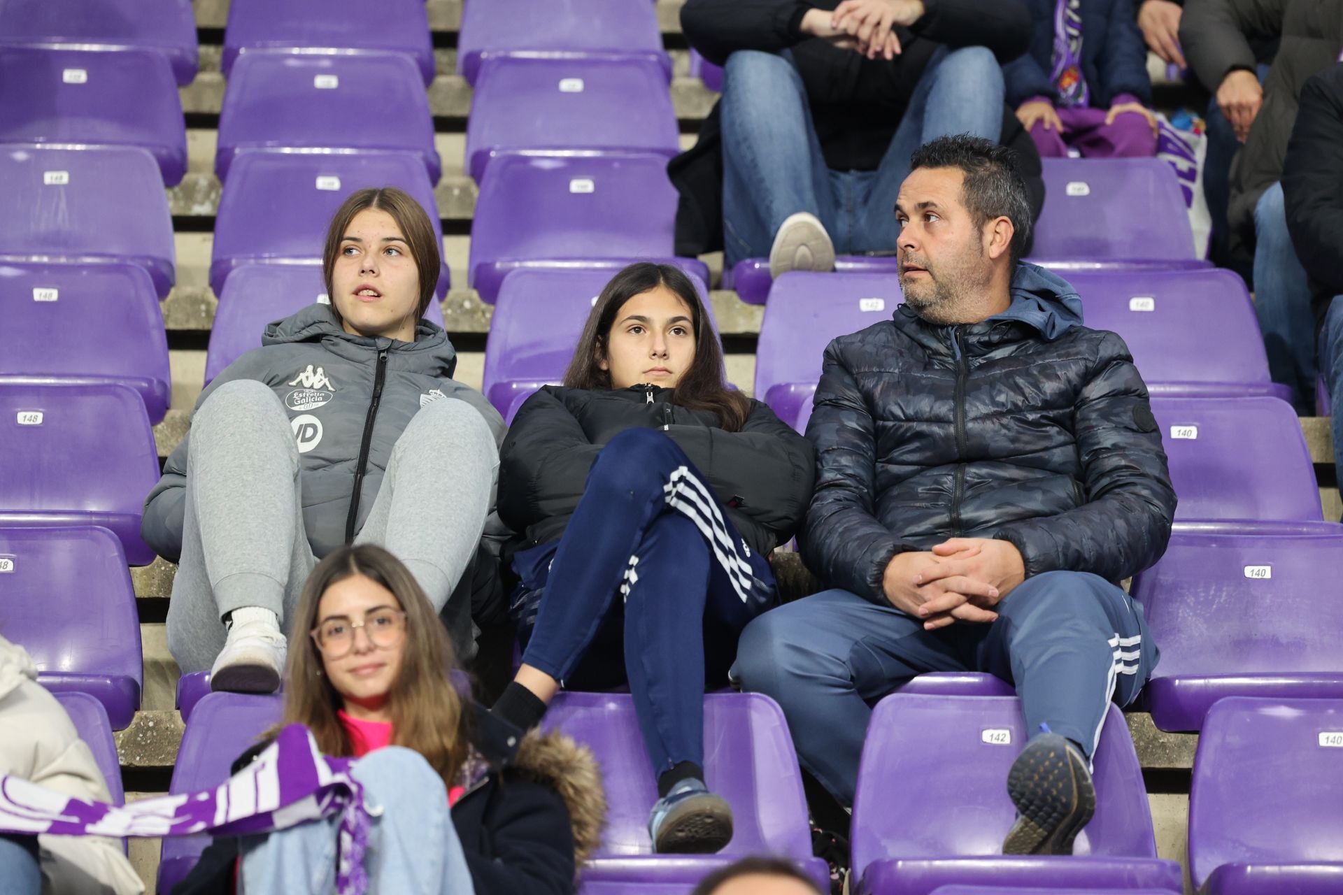 Búscate en la grada del estadio José Zorrilla (2/4)