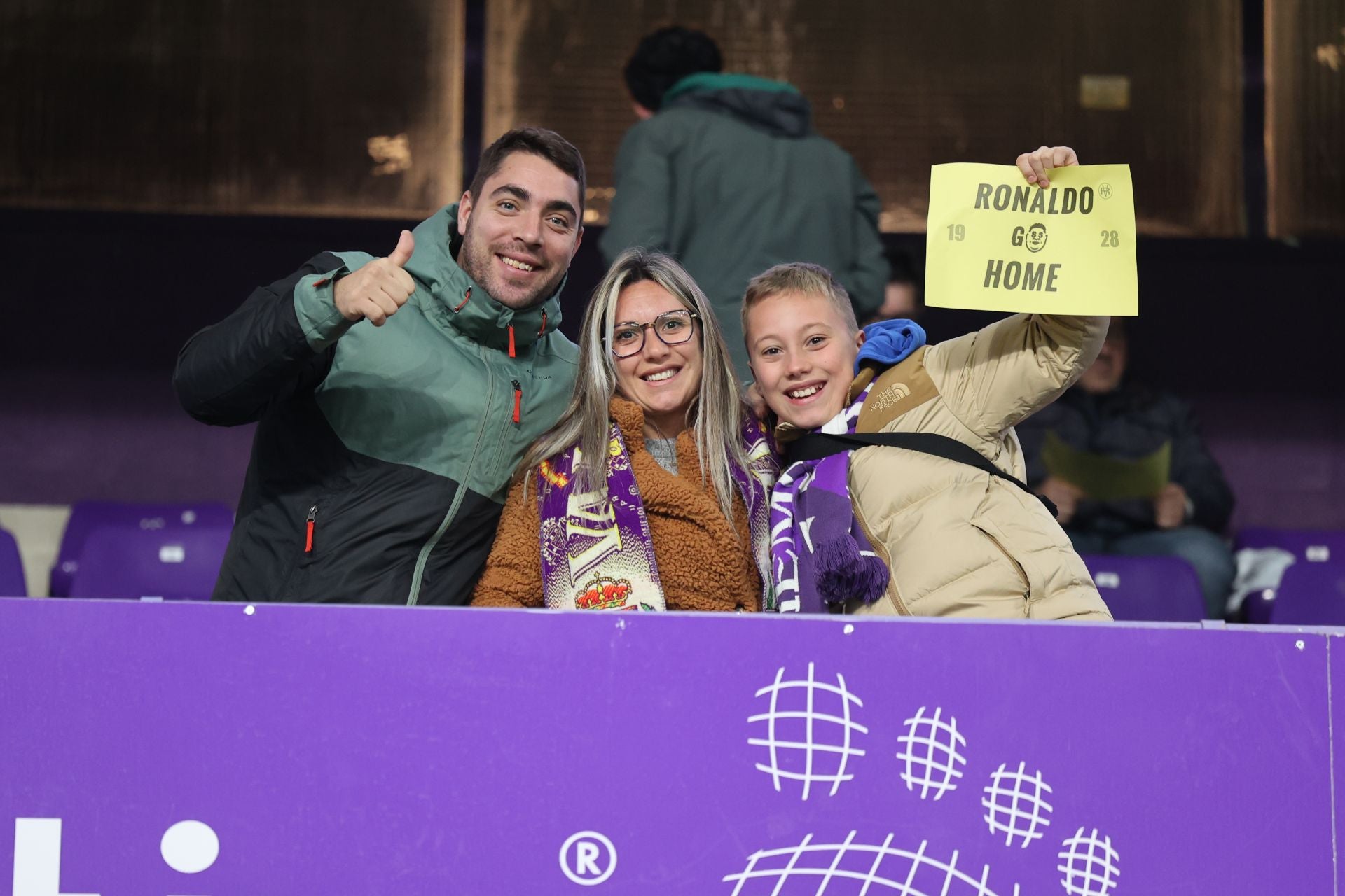 Búscate en la grada del estadio José Zorrilla (3/4)