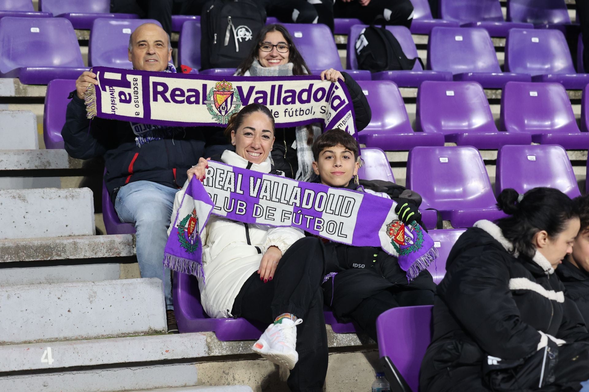 Búscate en la grada del estadio José Zorrilla (3/4)